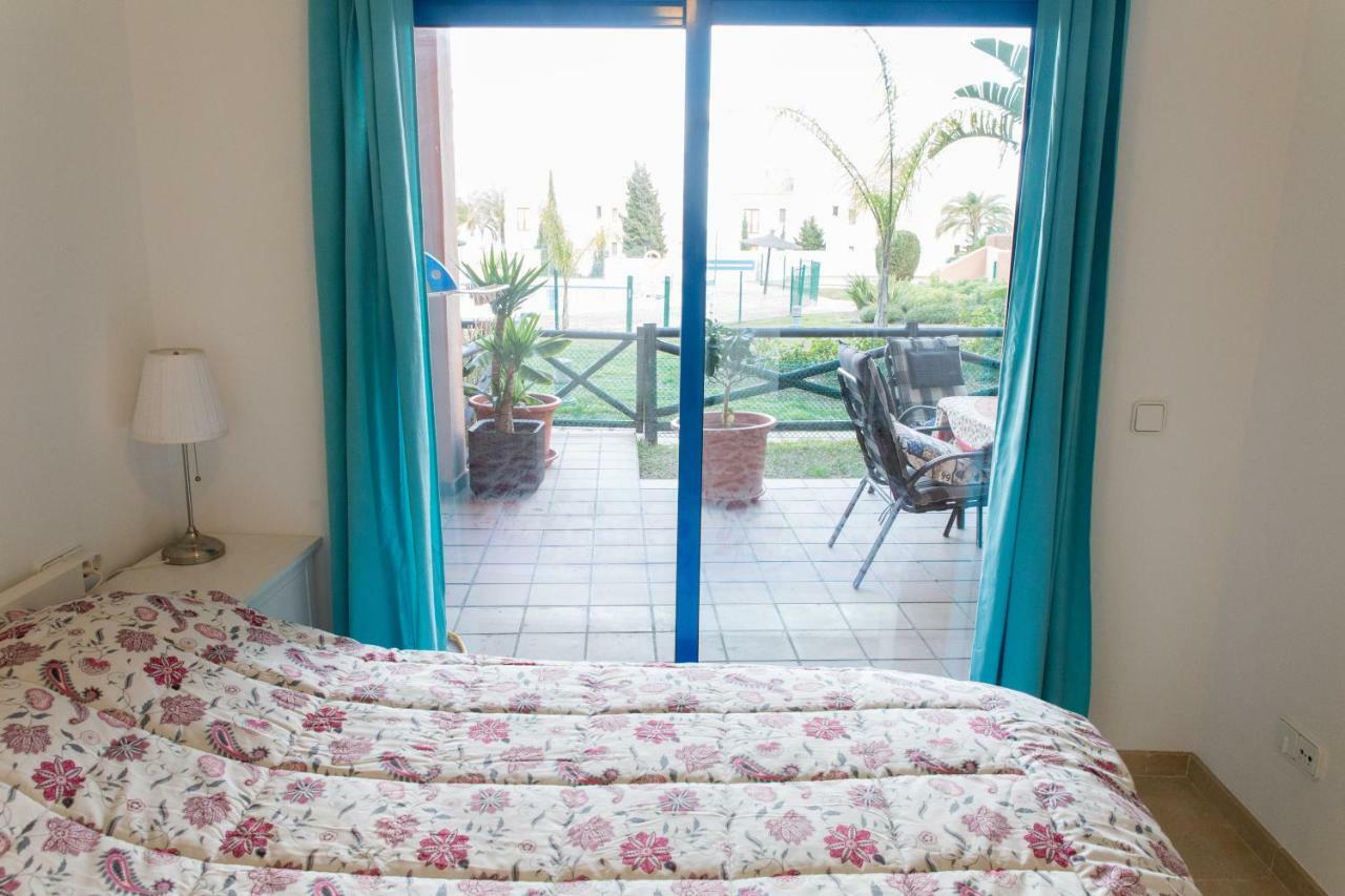 Duquesa Suites Golf And Gardens Манилва Екстериор снимка